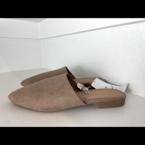 Old Navy NWT Faux Suede Almond Toe Mule Flats for Women - size 6